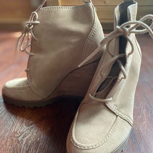Size 8 Michael Kors booties